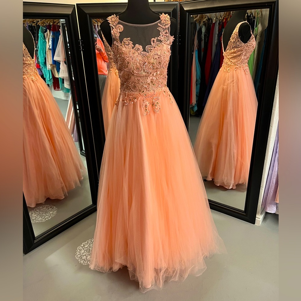 Lace and tool dress